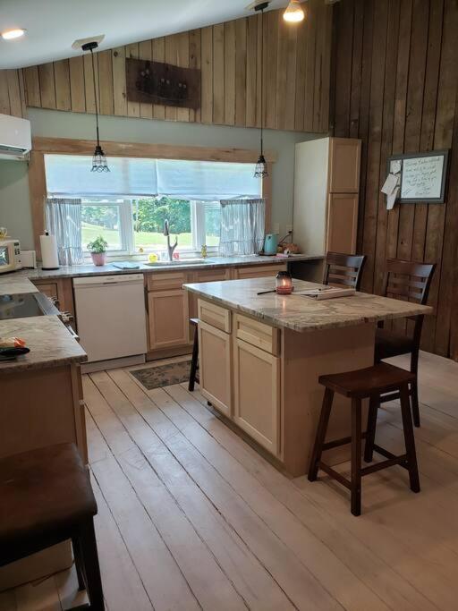 Red River Gorge Farmhouse 50 Acres Stanton Exterior photo